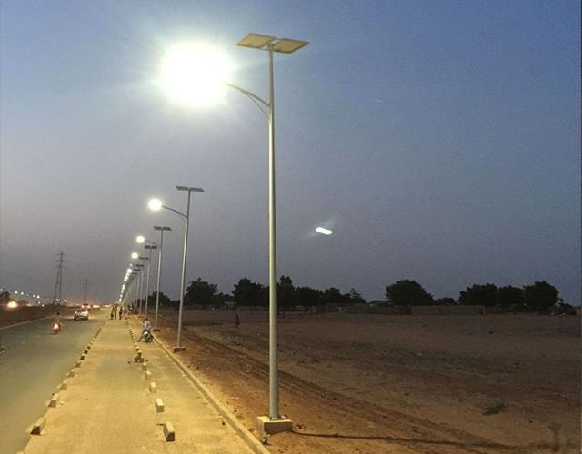10M Low Cost Solar Street Lights